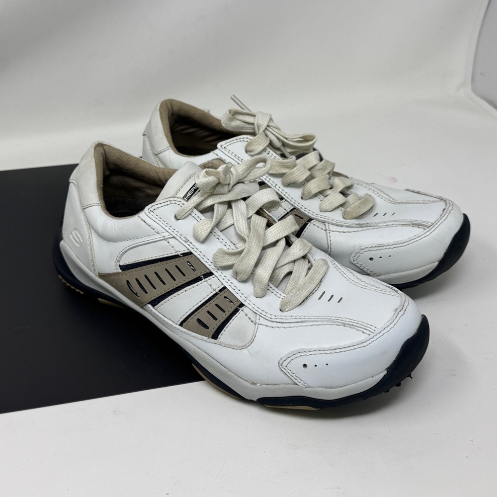 Skechers Size 7 men Relaxed Fit Memory Foam Leather Sneaker Shoes 64833